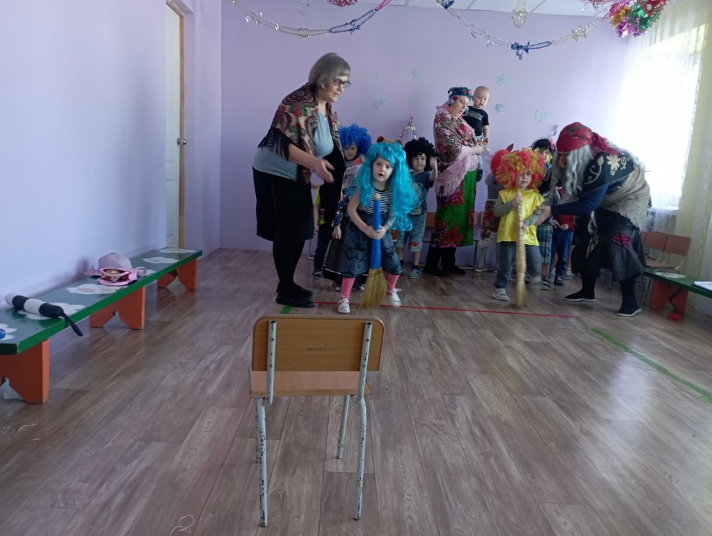 Отворяй ворота пришла коляда! 1