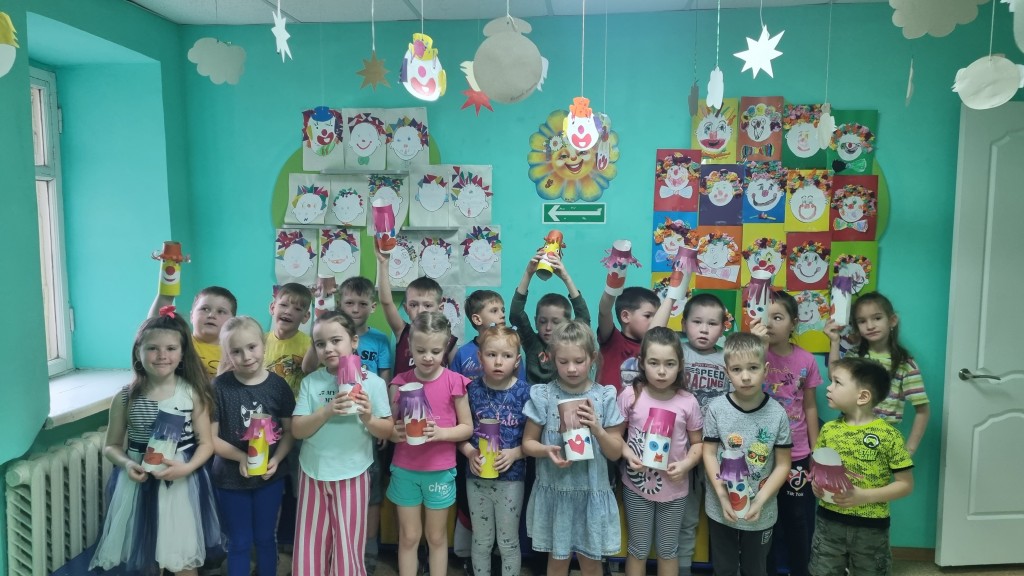 Выставка ко дню СМЕХА-ХА 0