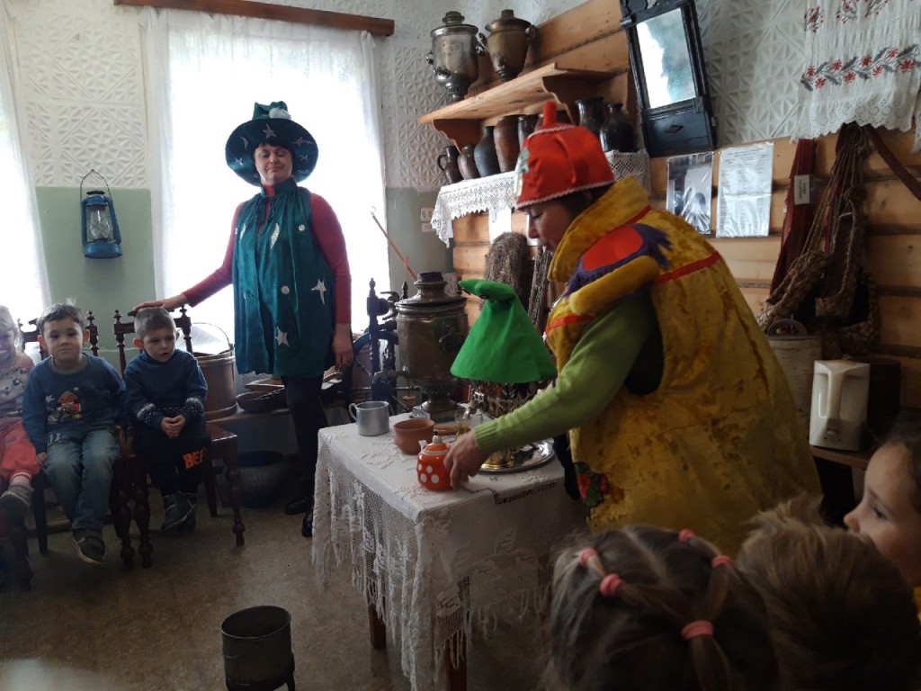 Поход в музей: "Предки чайника" 1