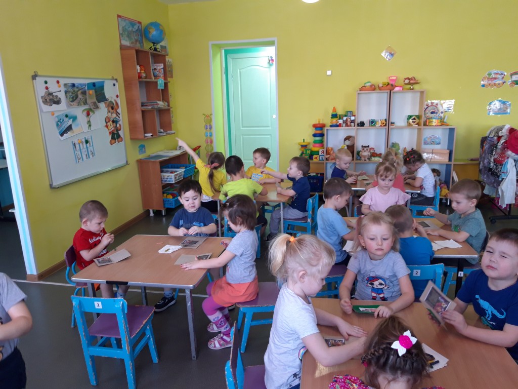 А еще мы интересно проводим время в группе! Посмотрите сами! :) 9