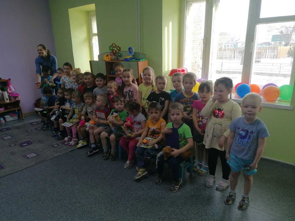 Акция "Подари игрушку малышам!" 3