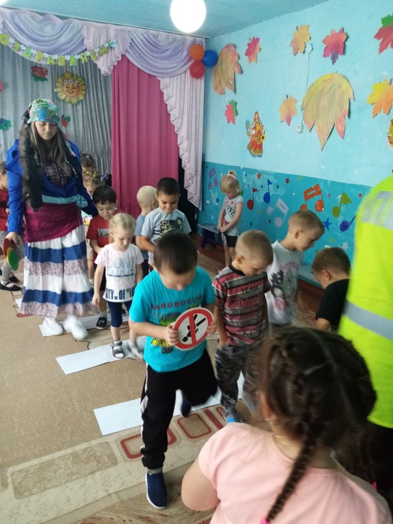 Правила дорожные детям знать положено! 3
