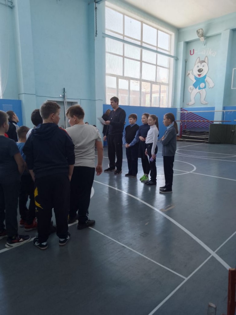 Спортивный праздник "А  ну-ка мальчики!" посвященный дню защитника Отечества. 23