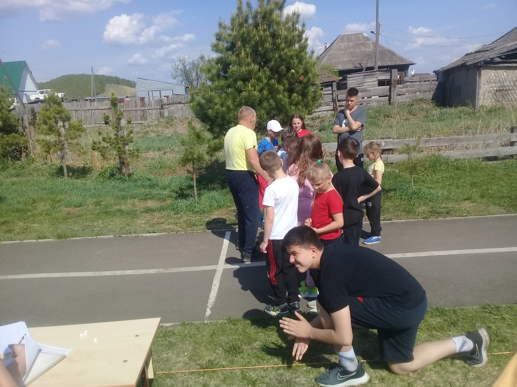 Школьные соревнование по легкой атлетике среди 1-11 классов. 48