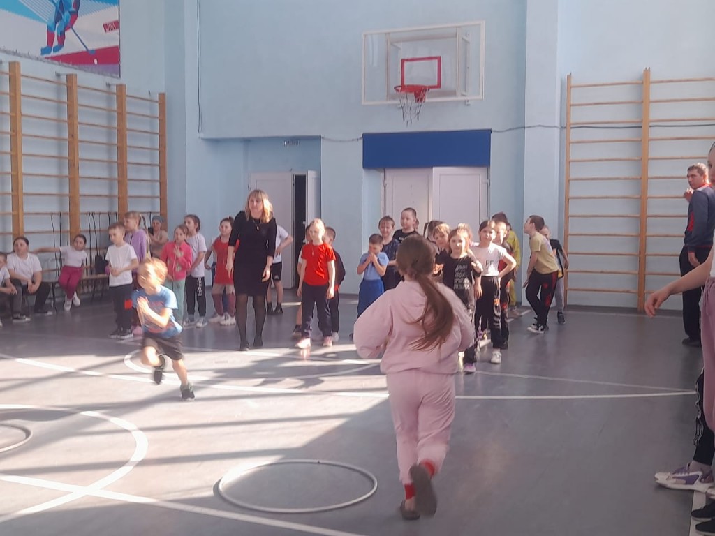 Школьные Спортивно-массовые соревнования по подвижной игре &laquo;Перестрелка&raquo; и &laquo;Веселые старты&raquo; 12