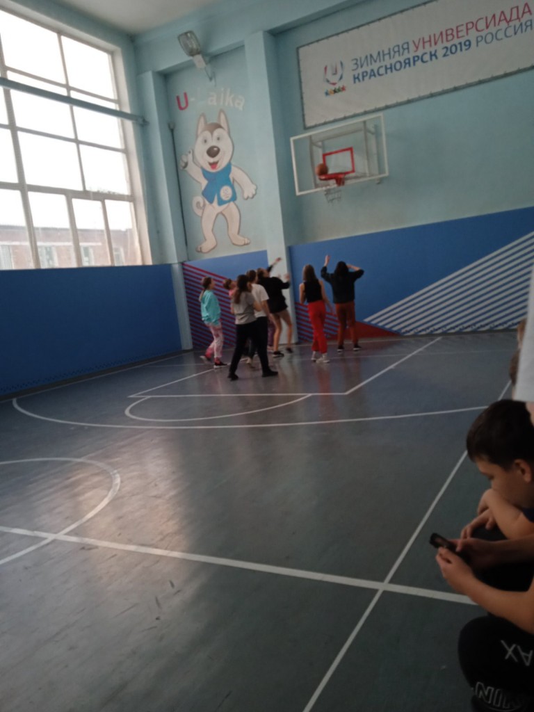 Школьные соревнования по баскетболу. 14