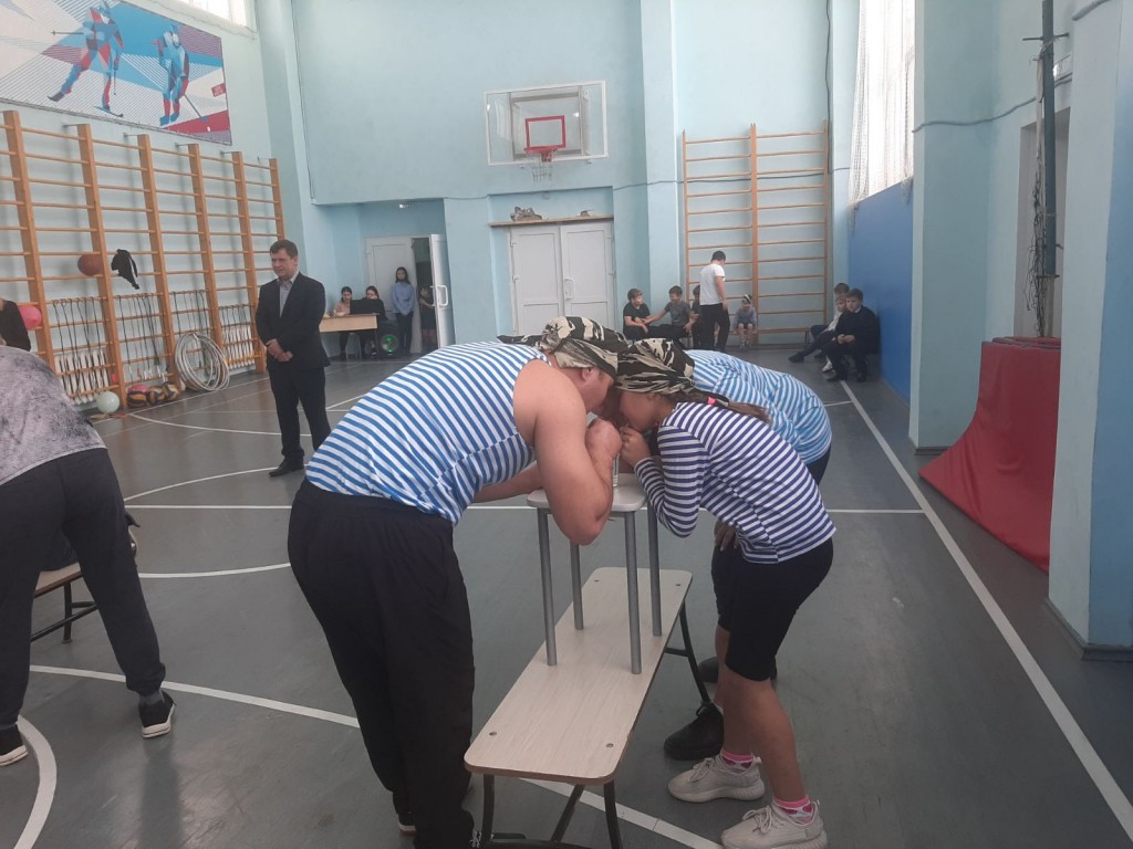 Спортивно - массовый праздник "Папа, мама, я - спортивная семья" 20
