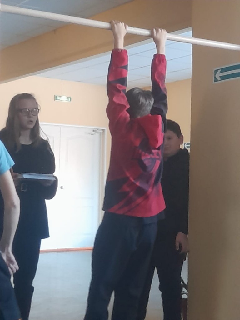 Школьные соревнование по "ОФП" 15