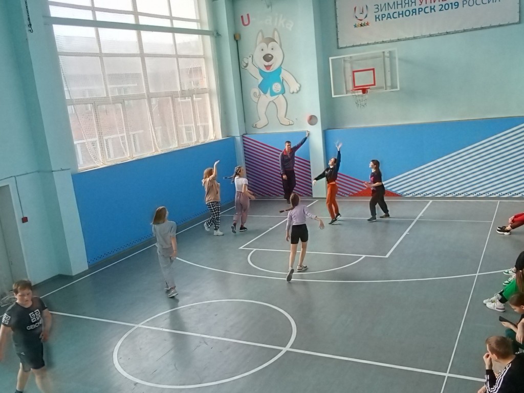 Школьные Спортивно-массовые соревнования по стритболу. 12