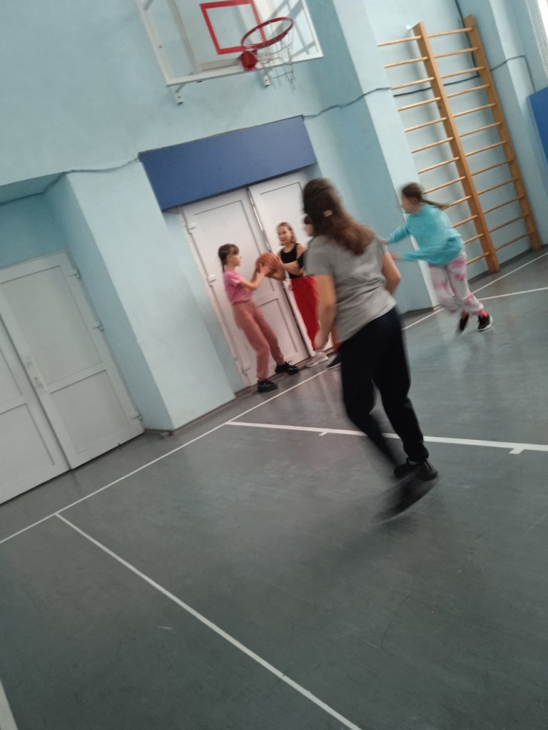 Школьные соревнования по баскетболу. 19